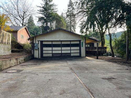 114 River Rd, Miranda, CA, 95553-9217 | Card Image