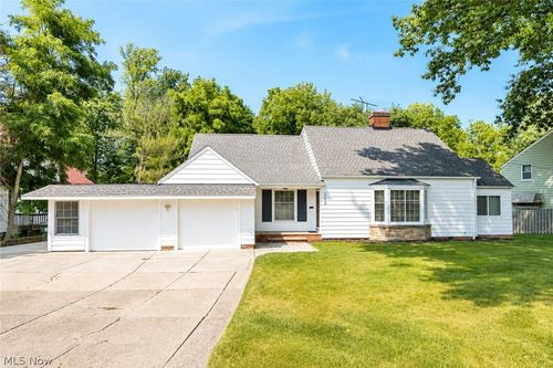 142 Bexley Dr, Bedford, OH, 44146-2112 | Card Image