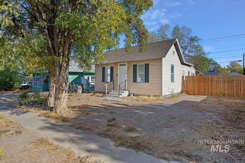 516 5th Ave N, Twin Falls, ID, 83301-5712 | Card Image