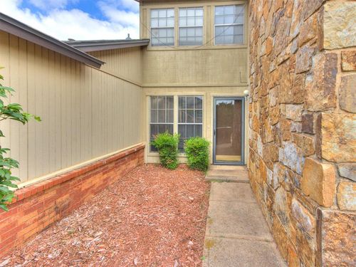 13929 Crossing Way W, Edmond, OK, 73013-4723 | Card Image
