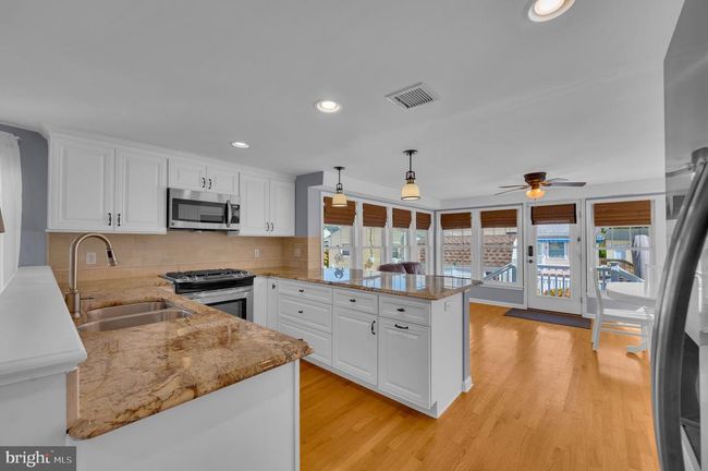 106 S Barnegat Ave, House other with 5 bedrooms, 2 bathrooms and null parking in Surf City NJ | Image 11