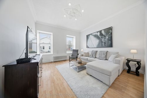 1-209 Hunter St E, Hamilton, ON, L8N1N1 | Card Image