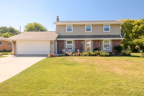 1818243 Destiny Dr, Menomonee Falls, WI, 53051-3503 | Card Image