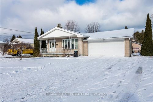 309 7th St, Collingwood, ON, L9Y2B2 | Card Image