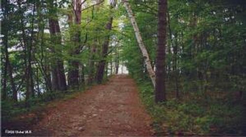 6 Garlyn Drive, Nassau, NY, 12123 | Card Image