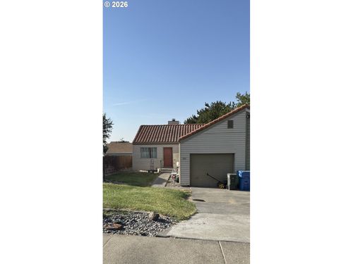 2011 Sw Runnion Dr, Pendleton, OR, 97801-4351 | Card Image