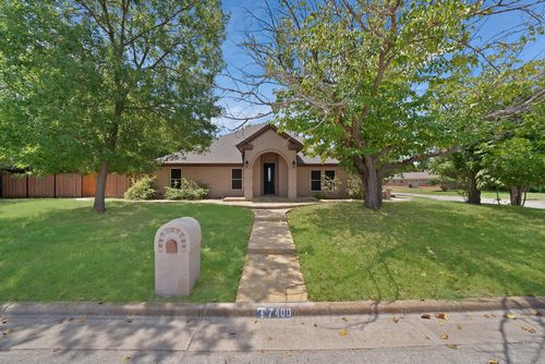 7400 Bogart Dr, North Richland Hills, TX, 76180-6302 | Card Image