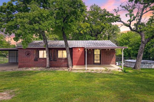 591 Mcfarland Ln, Weatherford, TX, 76088-6912 | Card Image