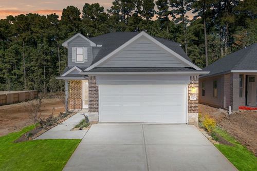 12195 Ridge Top Dr, Conroe, TX, 77304-3378 | Card Image