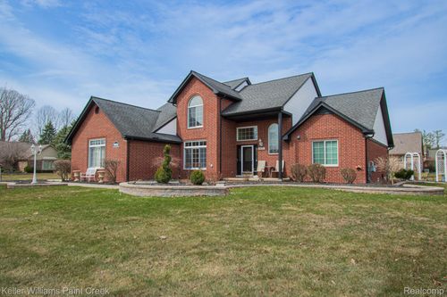 4831 Homestead Dr, Sterling Heights, MI, 48314-1949 | Card Image