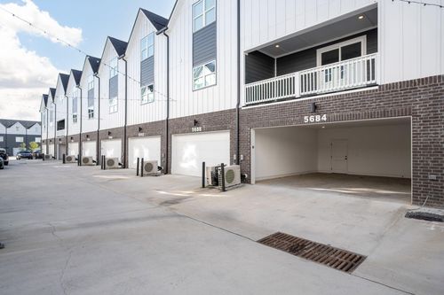 5684 Sofias Cir, Chattanooga, TN, 37411-2467 | Card Image