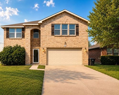 9216 Old Clydesdale Dr, Fort Worth, TX, 76123-3550 | Card Image