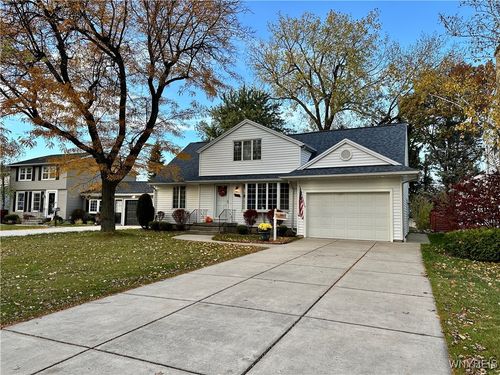 275 Cindy Dr, Amherst, NY, 14221-3009 | Card Image