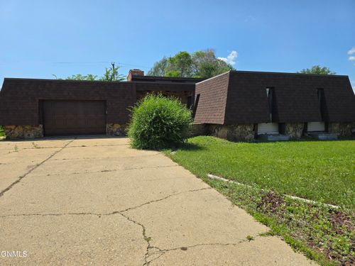 552 S Main Avenue Avenue, Dickinson, ND, 58601 | Card Image