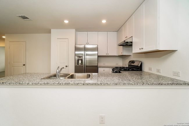 5738 Companion Loop, House other with 3 bedrooms, 2 bathrooms and null parking in Bulverde TX | Image 7