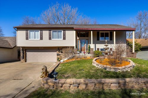 1710 Arlington Dr, Hanover Park, IL, 60133-5302 | Card Image