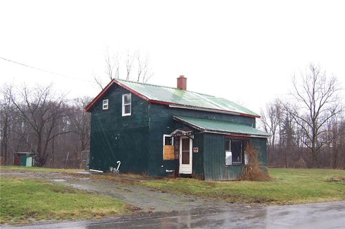 13589 Albion Eagle Harbor Rd, Albion, NY, 14411-9125 | Card Image