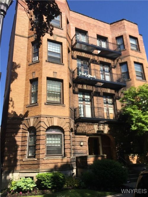 5-44 N Pearl St, Buffalo, NY, 14202-1422 | Card Image