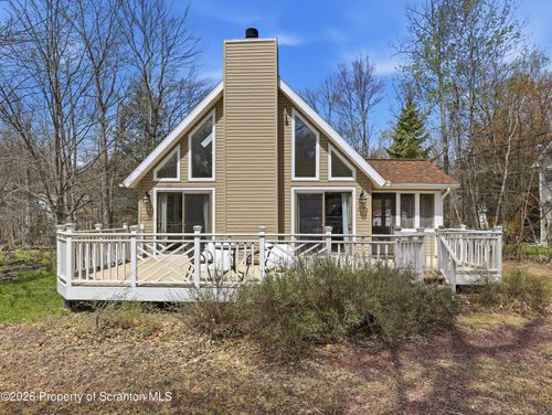 61 Floral Dr, Thornhurst, PA, 18424-7996 | Card Image