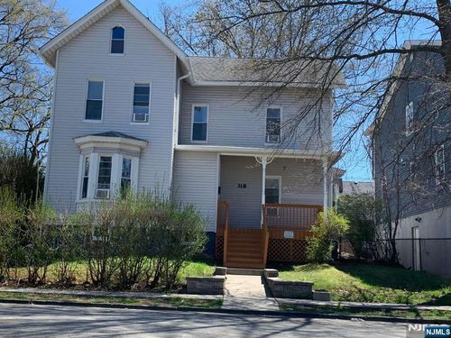 318 Amherst St, East Orange, NJ, 07018-1825 | Card Image