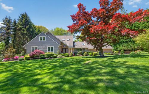 30 Orchard Dr, Woodbury, NY, 11797-2830 | Card Image