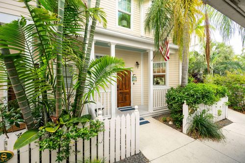 106 Admirals Ln, Key West, FL, 33040-8018 | Card Image