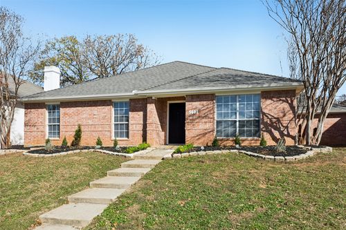 5601 Chimney Rock Dr, Arlington, TX, 76017-3030 | Card Image
