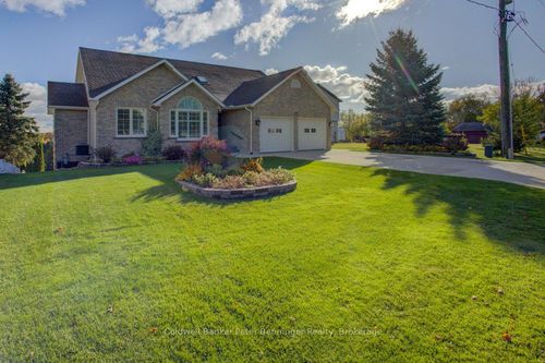 79 George St S, Paisley, ON, N0G2N0 | Card Image