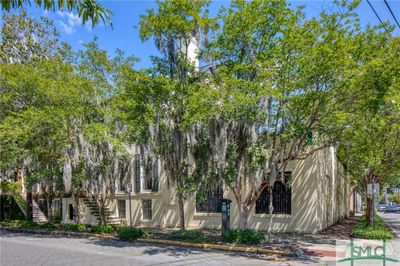 106 W Harris Street, House other with 5 bedrooms, 4 bathrooms and null parking in Savannah GA | Image 3