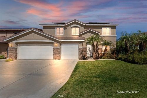 825 Derby St, Corona, CA, 92882-7578 | Card Image