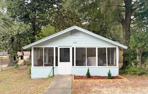226 Palmetto Ave, Niceville, FL, 32578-1928 | Card Image