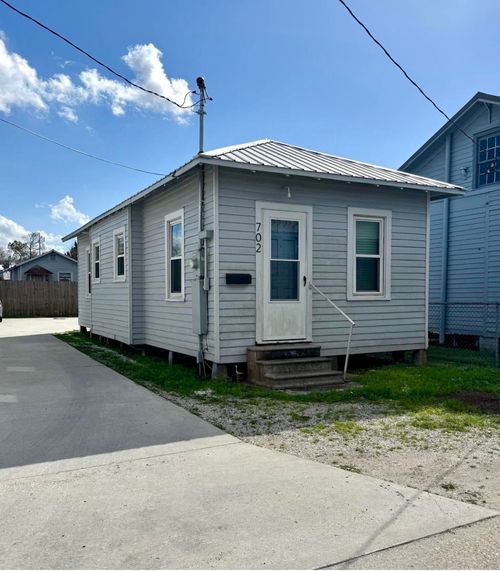 702 Louisiana St, Morgan City, LA, 70380-3318 | Card Image