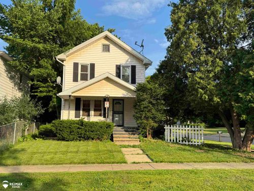 870 Tacken St, Flint, MI, 48532-3871 | Card Image