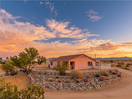 16876 S Lawton Rd, Yucca, AZ, 86438-1028 | Card Image