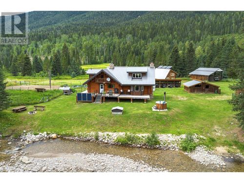 3881 Mad River Forest, Vavenby, BC, V0E3A0 | Card Image