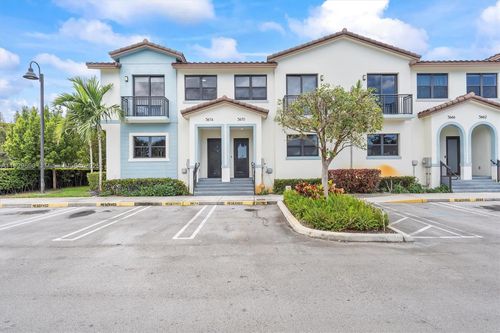 3674 Sw 61st Ter, Miramar, FL, 33023-5372 | Card Image