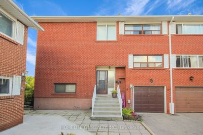 43 - 21a Thistle Down Blvd, Condo with 3 bedrooms, 3 bathrooms and 2 parking in Toronto ON | Image 2