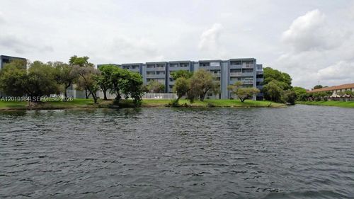 l315-9375 Fontainebleau Blvd, Miami, FL, 33172-5656 | Card Image