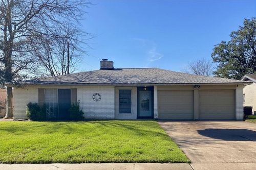 7743 Water Park Ln, Houston, TX, 77086-2509 | Card Image