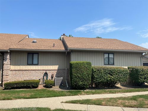 29359 Yorkshire Ln, Warren, MI, 48088-3785 | Card Image