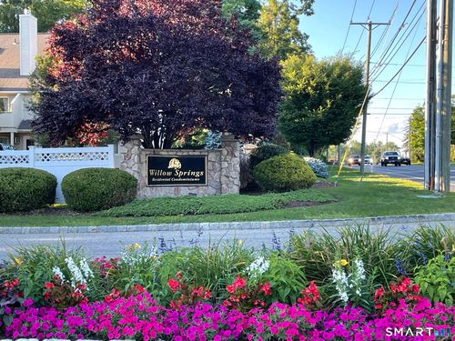 237-237 Willow Spgs, New Milford, CT, 06776 | Card Image