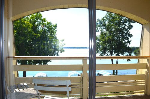 309-4379 Wilshire Blvd, Mound, MN, 55364-1936 | Card Image