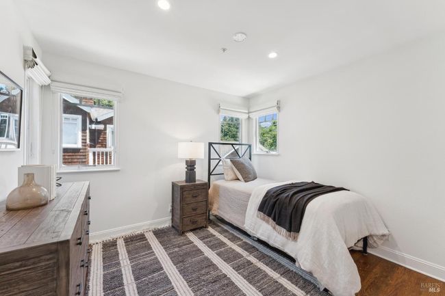 249 E Blithedale Avenue, Townhouse with 2 bedrooms, 3 bathrooms and 2 parking in Mill Valley CA | Image 26