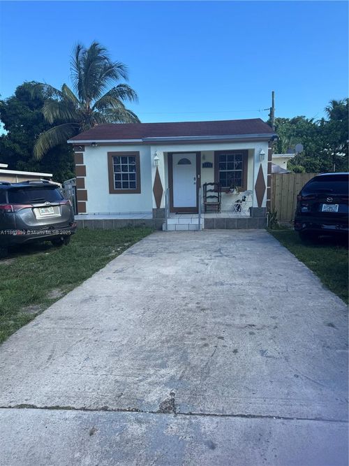 1178 Nw 105th Ter, Miami, FL, 33150-1057 | Card Image