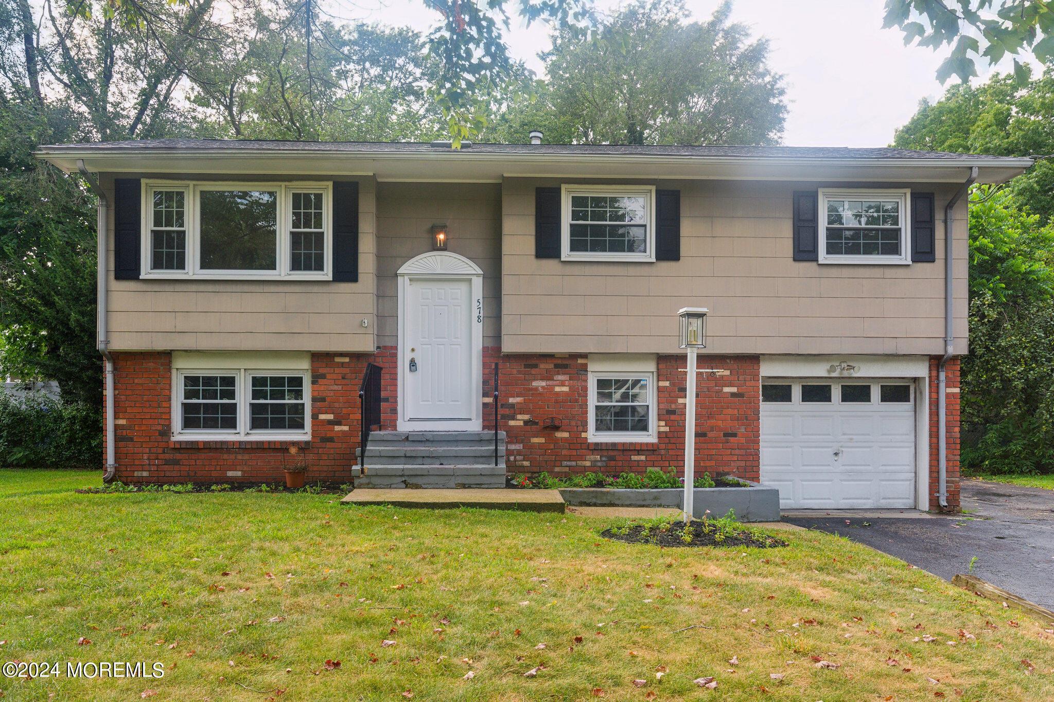 Vaughn Ave, Toms River, NJ 08753