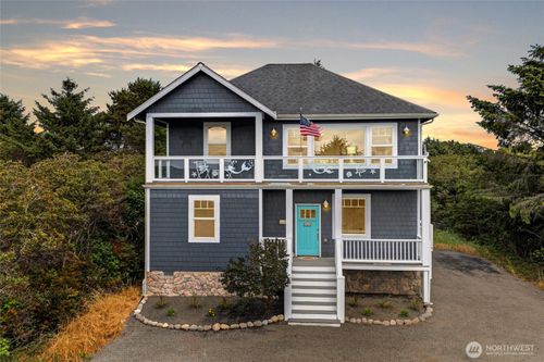 126 Sand Dune Ave Nw, Ocean Shores, WA, 98569-9788 | Card Image