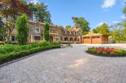 213 Glen Cove Rd, Old Westbury, NY, 11568-1531 | Card Image