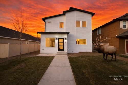 144 Dovetail Dr, Horseshoe Bend, ID, 83629-5125 | Card Image