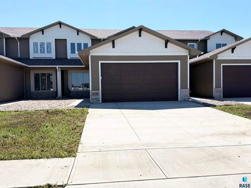 5103 E 67th St Street, Sioux Falls, SD, 57108 | Card Image