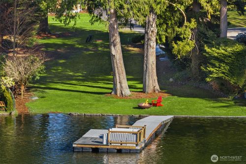 2831 226th Ave Se, Sammamish, WA, 98075-7128 | Card Image